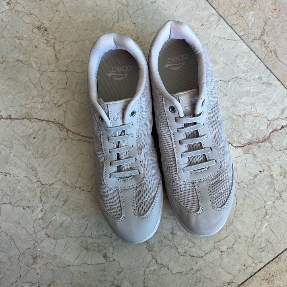 ABEO Eleanor Off White Lace-Up Comfort
Casual Sneakers Women's Size 8